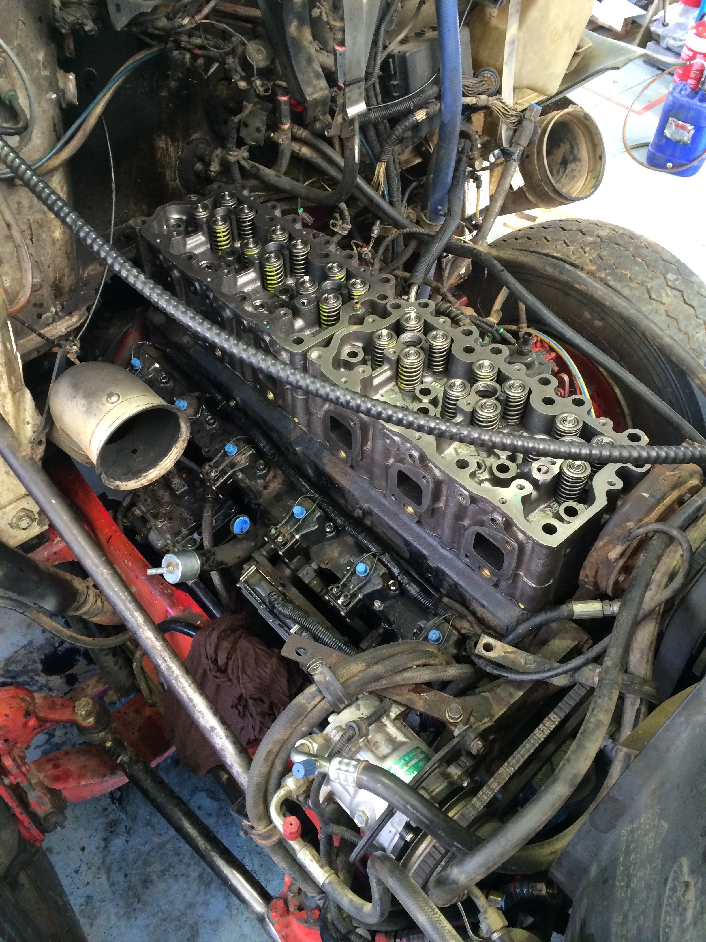 Engine block with valve springs exposed
